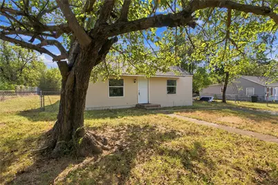 1504 S Travis Avenue, Denison, TX 75021 - Photo 2