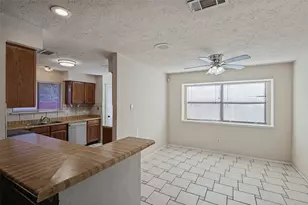 2307 Busch Dr, Arlington, TX 76014 - Photo 10