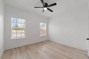 813 Tierney Rd, Fort Worth, TX 76112 - Photo 20