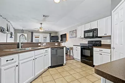1709 White Mountain Way, Princeton, TX 75407 - Photo 4