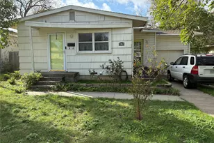 7463 Mohawk Ave, Fort Worth, TX 76116 - Photo 2