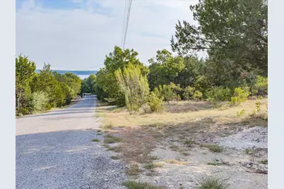 1211 Mountainside Drive, Granbury, TX 76048 - Photo 4