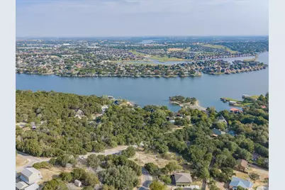 1211 Mountainside Drive, Granbury, TX 76048 - Photo 10