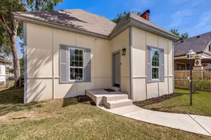 917 W Sears St, Denison, TX 75020 - Photo 2