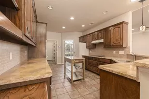 1198 E Oaklawn Dr, Talty, TX 75160 - Photo 8