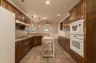 1198 E Oaklawn Dr, Talty, TX 75160 - Photo 10