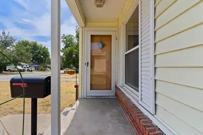 3513 Meadow Oaks Drive, Haltom City, TX 76117 - Photo 4