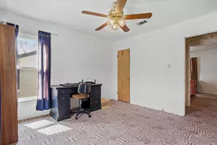 3513 Meadow Oaks Dr, Haltom City, TX 76117 - Photo 26