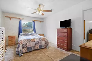 3513 Meadow Oaks Dr, Haltom City, TX 76117 - Photo 20
