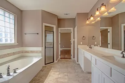 107 Heritage Place, Glen Rose, TX 76043 - Photo 16
