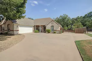 107 Heritage Pl, Glen Rose, TX 76043 - Photo 1