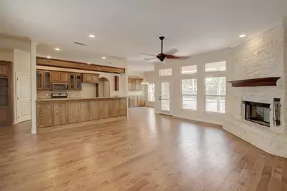 107 Heritage Place, Glen Rose, TX 76043 - Photo 4