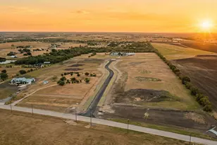 708 Rolling Acres Dr, Ponder, TX 76259 - Photo 1