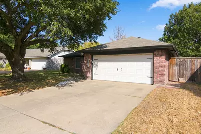 6832 Lyndale Drive, Watauga, TX 76148 - Photo 2