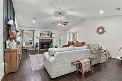 6832 Lyndale Drive, Watauga, TX 76148 - Photo 6