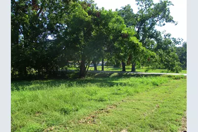 809 E 7th Street, Bonham, TX 75418 - Photo 2