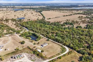 822 SE County Road 3100, Corsicana, TX 75109 - Photo 38