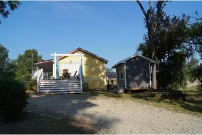 402 E College Street, Canton, TX 75103 - Photo 20