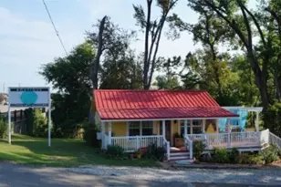 402 E College St, Canton, TX 75103 - Photo 1