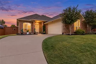 1829 Melton Dr, Carrollton, TX 75010 - Photo 2