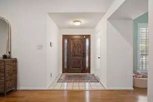 1633 Crosshaven Dr, Lewisville, TX 75077 - Photo 2