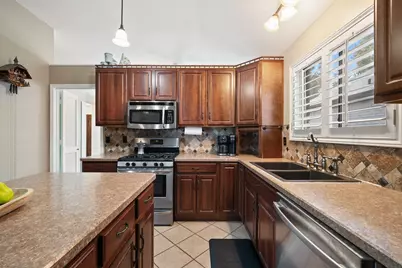 1633 Crosshaven Drive, Lewisville, TX 75077 - Photo 10