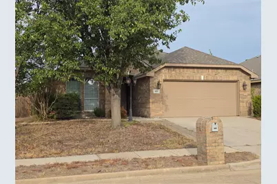 601 Crestview Court, Saginaw, TX 76179 - Photo 2