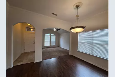 601 Crestview Court, Saginaw, TX 76179 - Photo 6