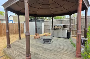 601 Crestview Ct, Saginaw, TX 76179 - Photo 24