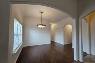 601 Crestview Ct, Saginaw, TX 76179 - Photo 8