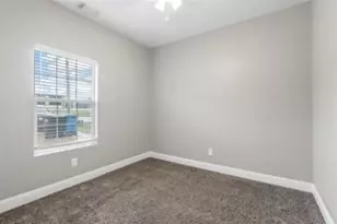 426 W Coffin St, Denison, TX 75020 - Photo 10