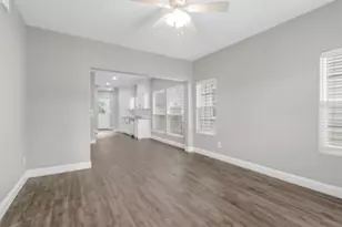 426 W Coffin St, Denison, TX 75020 - Photo 2