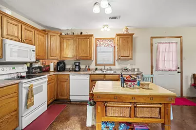 7445 County Road 305, Grandview, TX 76050 - Photo 14