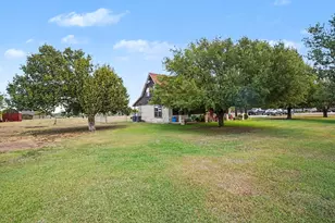 7445 County Rd 305, Grandview, TX 76050 - Photo 8