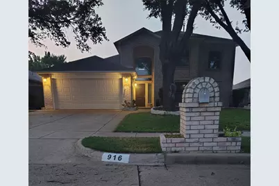 916 Pennsylvania Drive, Saginaw, TX 76131 - Photo 1