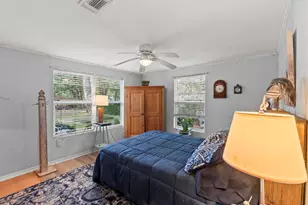 303 S Bay Cir, Mabank, TX 75156 - Photo 8