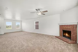 937 Iona Dr, Fort Worth, TX 76120 - Photo 2