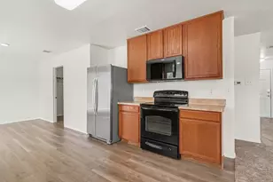 937 Iona Dr, Fort Worth, TX 76120 - Photo 4