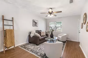 517 Aransas Dr, Euless, TX 76039 - Photo 4