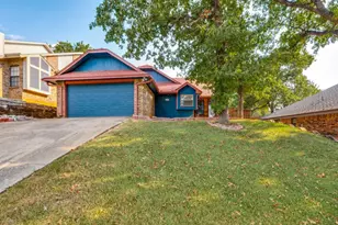 6406 Woods Edge Dr, Arlington, TX 76016 - Photo 1