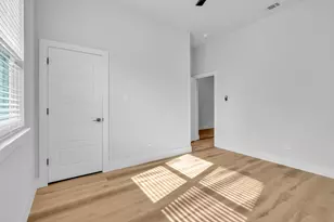 2731 Maurine F. Bailey Way, Dallas, TX 75215 - Photo 4