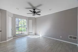 8808 Sylvan Ct, Fort Worth, TX 76120 - Photo 30