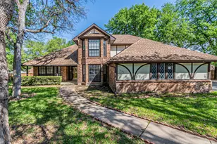8808 Sylvan Ct, Fort Worth, TX 76120 - Photo 4