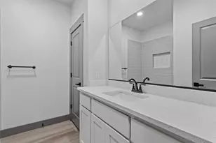 405 W Hull St, Denison, TX 75020 - Photo 10