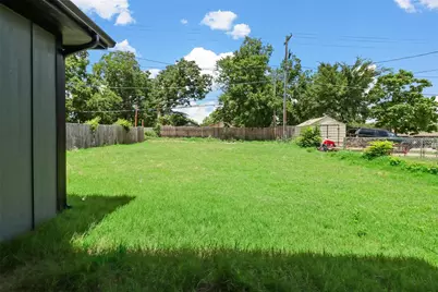 405 W Hull Street, Denison, TX 75020 - Photo 16