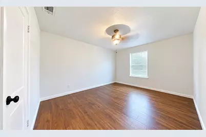 8413 White Settlement Road, White Settlement, TX 76108 - Photo 6