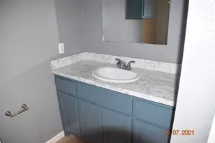 670 W Oak St, Stephenville, TX 76401 - Photo 8