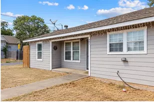 401 E Davis Ave, Alvarado, TX 76009 - Photo 1