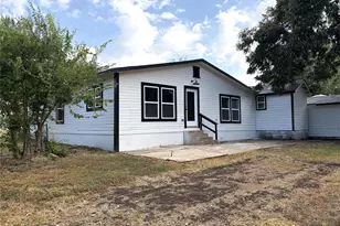 600 Scurlock St, Grandview, TX 76050 - Photo 18