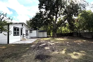 600 Scurlock St, Grandview, TX 76050 - Photo 20